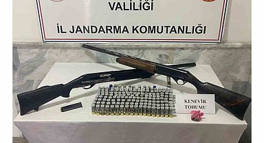 Jandarmadan ruhsatsız silah baskını