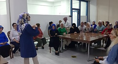 Kadınlara erken teşhisin önemi anlatıldı