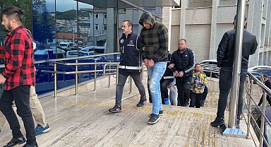 Kafes operasyonunda gözaltına alınan 8 şüpheli adliyede