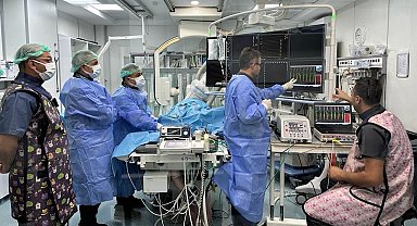 Kalbinde aritmisi olan çocuklar ablasyon yöntemiyle şifa buluyor