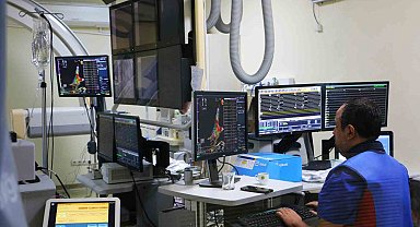 Kalpteki 'kaçak elektrik' uzmanlar tarafından tespit edilip yakılıyor