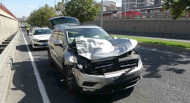 Kamyona arkadan çarpan aracın sürücüsü yaralandı