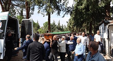 Kanada'da doğumdan 3 gün sonra ölen genç avukat son yolculuğuna uğurlandı