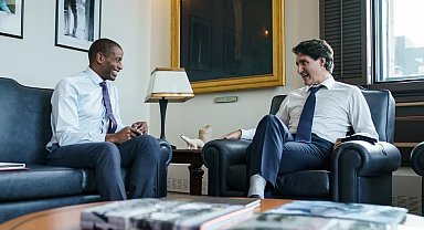 Kanada'da ilk kez bir siyahi Parlamento Başkanı oldu