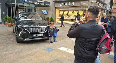 Karabük TSO'nun yeni hizmet aracı Togg vatandaşların dikkatini çekiyor
