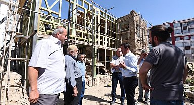 Karatay Belediyesi Konya'nın tarihi evlerini restore ediyor