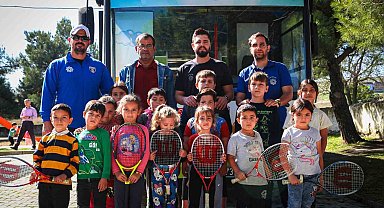 Karesi'nin çocukları oynayarak öğreniyor