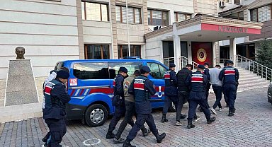 Kastamonu'da uyuşturucu ile yakalanan iki şahıs tutuklandı