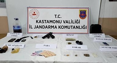 Kastamonu'da uyuşturucu maddeyle yakalanan üç şüpheli tutuklandı