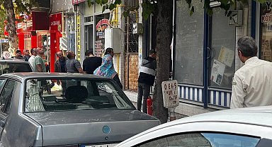 Kastamonu'da yangının ortasında kalan yavru kediler kurtarıldı