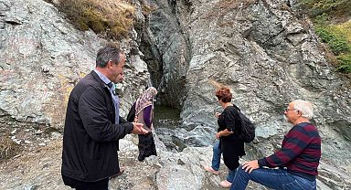 Kastamonu'nun saklı cenneti Gürleyik Şelalesi, sonbaharda ziyaretçilerine görsel şölen sunuyor