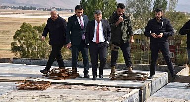 Kaymakam Çimşit okul inşaatlarını inceledi