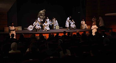 Kayseri Devlet Tiyatrosu muhteşem bir açılışla "perde" dedi