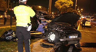 Kayseri'de feci kaza: Tıra arkadan çarpan otomobildeki 1 kişi öldü, 2 kişi yaralandı
