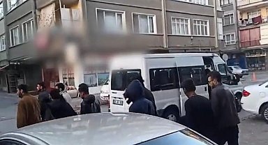 Kayseri'de ülkeye yasadışı yollarla giren şahıslara eş zamanlı operasyon: 21 gözaltı