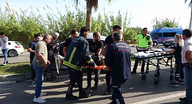 Kazada otomobil içerisinde sıkışan 'anne' için ekipler seferber oldu