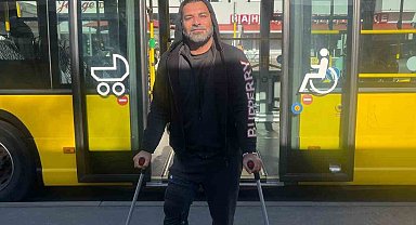 Kazadan yaralı kurtulan iş adamı Deniz Özvural'dan 50 kız öğrenciye burs