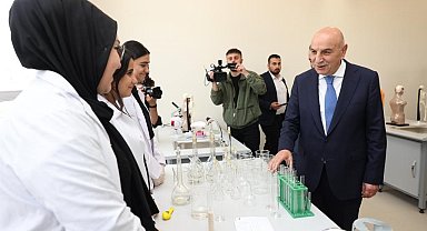 Keçiören'de öğrenciler yeni kütüphane ve laboratuvar sınıfına kavuştu