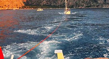 Kelebekler vadisinde arızalanan tekneyi KIYEM kurtardı