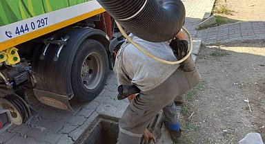 Kemer'de mazgallar temizleniyor