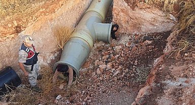 Kilis'te sulama borusunun içinde 3 göçmen yakalandı