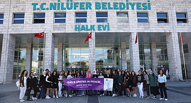 Kız çocukları Nilüfer'den dünyaya dostluk ve barış mesajı verdi