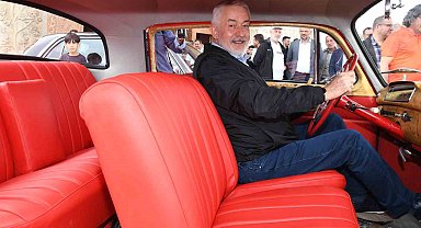 Klasik otomobil tutkunları Isparta'da buluştu