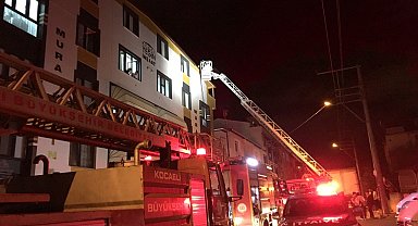 Kocaeli'de çatı yangını