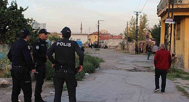 Komşular arasında taşlı silahlı kavga: 5 yaralı