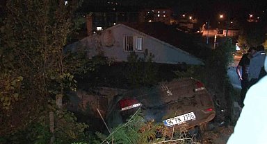 Kontrolden çıkan araç evin bahçesine uçtu