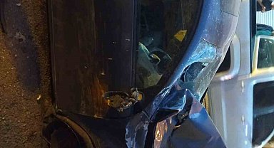 Kontrolden çıkan otomobil 4 araca çarparak durabildi