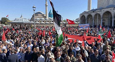 Konya ve Karaman'da Filistin'de hayatını kaybedenler için gıyabi cenaze namazı kılındı