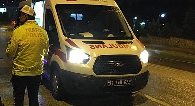 Köpeğe çarptı kendi yaralandı