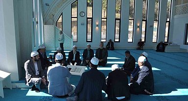 Köylüler yeni camilerine kavuştu