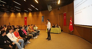 Küçükçekmece'de stajyer öğrencilere iş sağlığı ve güvenliği eğitimi