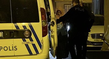 Küfür eden eşine sinirlenip bıçakladı