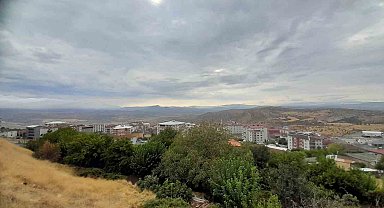 Kulp'ta yağmurun ardından oluşan sis görsel şölene döndü