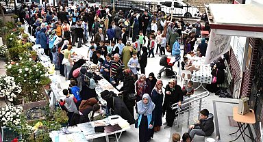 Kurulan hayır çarşısı geliri Filistin'e bağışlanacak