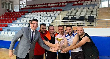 Kurumlararası Basketbol Turnuvası'nın şampiyonu Bilecik Belediyesi