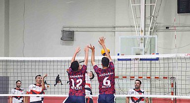 Kurumlararası voleybol turnuvasında şampiyon jandarma oldu
