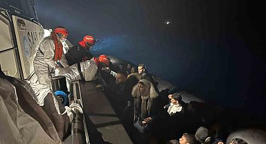 Kuşadası açıklarında 36 düzensiz göçmen kurtarıldı