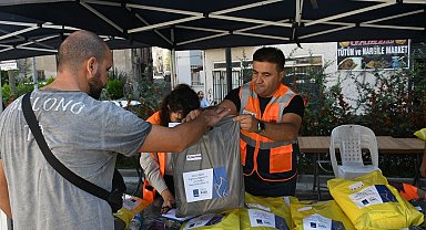 Kuşadası Belediyesi'nden 911 öğrenciye kırtasiye desteği