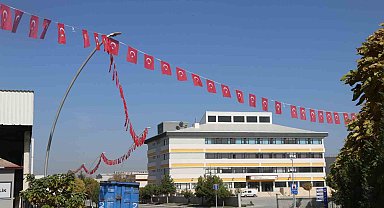 Kütahya OSB bayraklarla süslendi