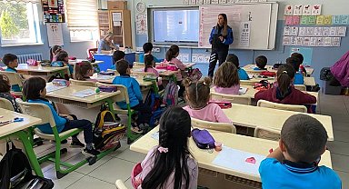 Kütahya'da öğrencilere polislik mesleği ve 112 Acil Çağrı Merkezi tanıtılıyor