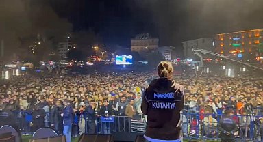 Kütahya'da Semicenk konserinde aile ve arkadaşlığın önemi anlatıldı