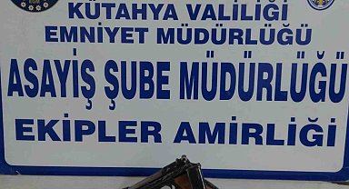 Kütahya'da yaya devriye ekibi 192 şahıs ve 45 aracın sorgusu ile GBT kontrol ve denetimini yaptı