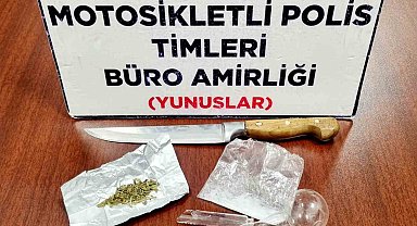 Kütahya'da Yunus Timlerince bir araçta uyuşturucu ele geçirildi