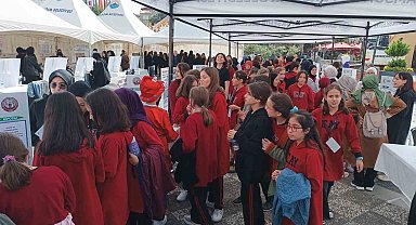 Lise öğrencilerinden Bilim Şenliği ve Türkiye Yüzyılı Sergisi