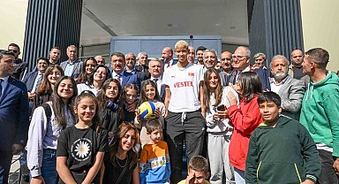 Malatyalı Vargas, memleketine geldi