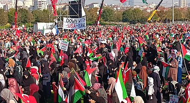 Maltepe'de binlerce kişi Filistin için bir araya geldi